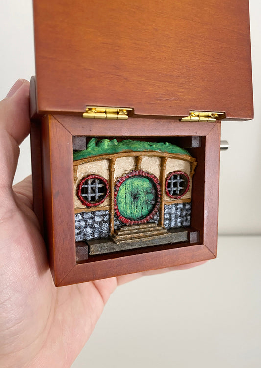 Lord of the Rings / Hobbit Music Box - Hobbit Hole Book Music Box Gift